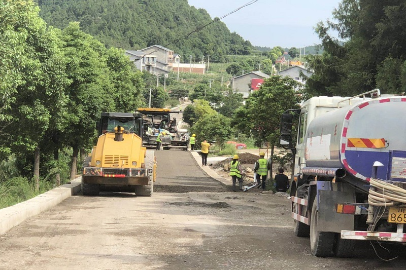 路橋集團(tuán)搶晴天、戰(zhàn)雨天、斗夜間  全力以赴推進(jìn)國(guó)道347項(xiàng)目建設(shè)